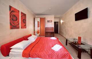 Отель Отель Маринара Одесса Люкс-5